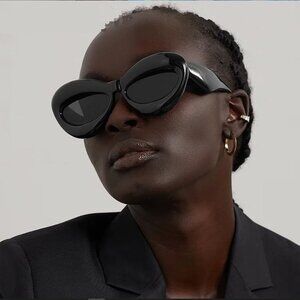 Women  Sunglasses Fashion Retro Black Frame Cat Eye Thick Frame Lentes Gafas New